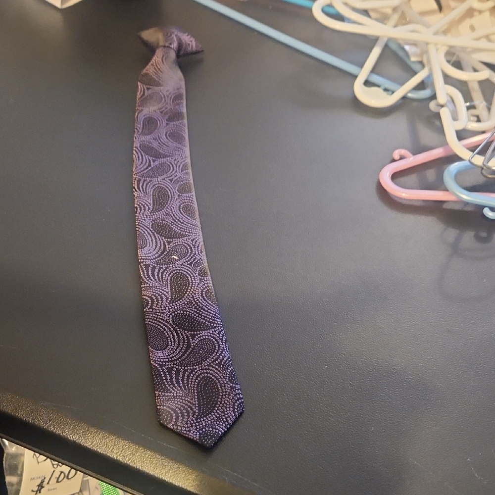 Elegant Kids Clip Purple Paisley Tie